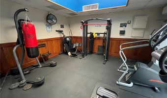 1535 Pensacola St 209, Honolulu, HI 96822