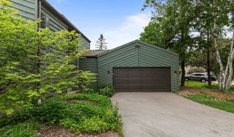 929 E NORTHWOOD Dr, Appleton, WI 54911