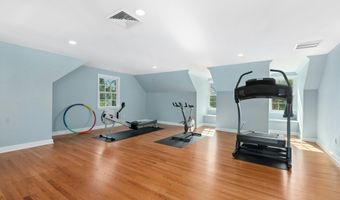 39 Leeuwarden Rd, Darien, CT 06820