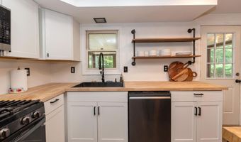 815 Berrywood Ln Ln, Absecon, NJ 08205