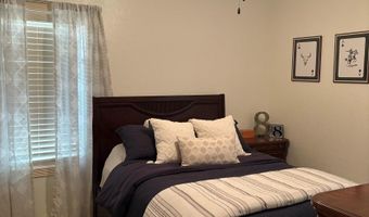 1401 Glasier Dr, Carlsbad, NM 88220