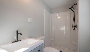 437 Chester Rd, Auburn, NH 03032