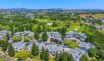 2016 Stonefield Ln, Santa Rosa, CA 95403