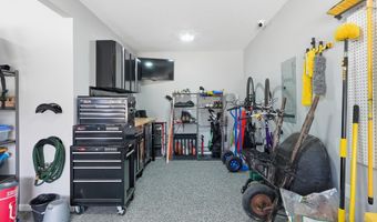 5306 Greyson Heights Dr, Auburn, IN 46706