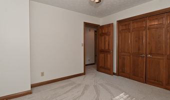 1250 Bur Oak Ct, Avon, IN 46123