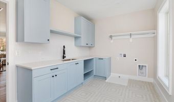 2929 N GREENCASTLE St, Arlington, VA 22207