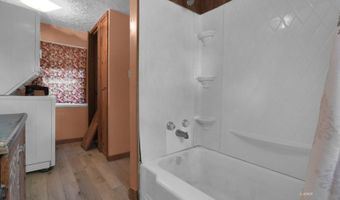 31 First St, Athens, OH 45701