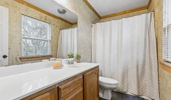 1087 County Road 2395, Alvord, TX 76225