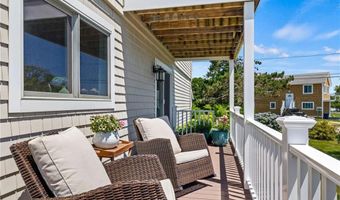 26 Walcott Ave, Narragansett, RI 02882