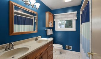 44 Clapboard Ridge Rd, Danbury, CT 06811