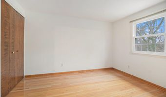 3620 Charter Pl, Ann Arbor, MI 48105