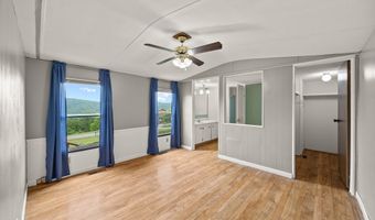 963 Livingston Boat Dock Rd, Allons, TN 38541