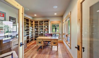 1475 Dead Indian Memorial Rd, Ashland, OR 97520