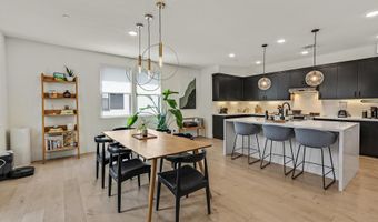 2683 5th St, Alameda, CA 94501