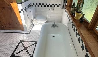 4 Boswell Trl, Foster, RI 02825
