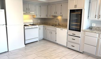 663 E 5th St B, Boston, MA 02127
