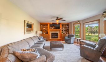 410 Oakwood Ct, Altoona, IA 50009