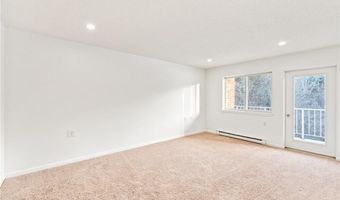 30 Argyle Ave 206, East Providence, RI 02915