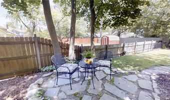 293 Burroughs Dr, Amherst, NY 14226