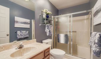 1967 N Woodland Ln, Arlington Heights, IL 60004