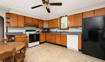 2984 Massillon Rd, Akron, OH 44312