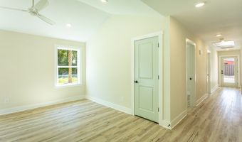 200 13th St, Apalachicola, FL 32320