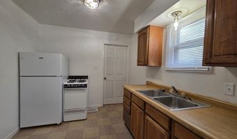 702 W 23rd St, Anderson, IN 46016