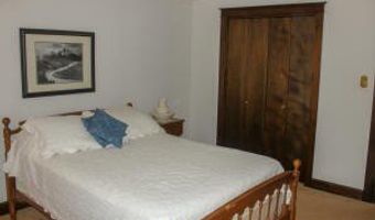 67 Twin Lake Rd, Albrightsville, PA 18210