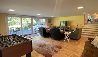 39 Oriole Dr, Andover, MA 01810