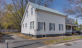 26 Vernon St, Auburn, ME 04210
