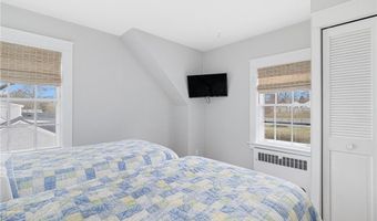 67 Harrison Ave, Newport, RI 02840