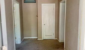 809 S Roselawn Ave, Artesia, NM 88210