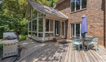 10011 E Rivershore Dr SE, Alto, MI 49302