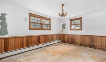 91 Inez Dr, North Kingstown, RI 02852