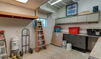 25611 Indian Lake Rd, Birdseye, IN 47513