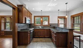159 Edgerton Rd, Akron, OH 44303