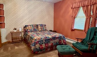 1203 Oak Ave, Aurora, MO 65605