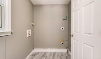 13 B Deerwood Dr 13B, Amherst, NH 03031