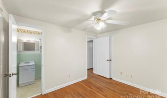 14 Morgan Blvd, Asheville, NC 28704