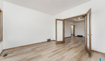 901 S Brek Ave, Brandon, SD 57005