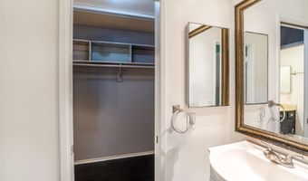 1116 Circle Dr, Escondido, CA 92025