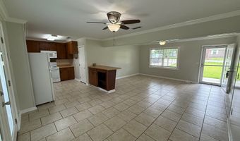 208 Magnolia Dr, Adel, GA 31620