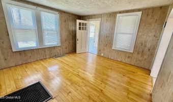 3 Hayes Pl, Amsterdam, NY 12010
