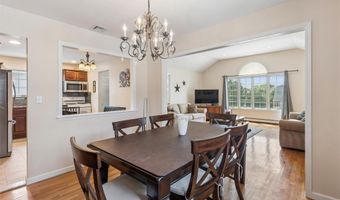 62 Crosby Ave, Albertson, NY 11507