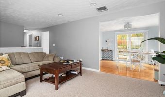 11 Secluded Ct, Cumberland, RI 02864