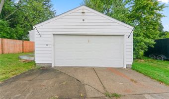 122 S Edgehill Ave, Austintown, OH 44515