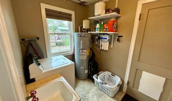 203 12th Ave, Britton, SD 57430