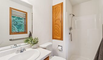 N9580 ONYX Court, Appleton, WI 54915