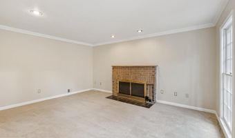 4893 35TH Rd N, Arlington, VA 22207