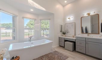2724 W COLT Rd, Chandler, AZ 85224